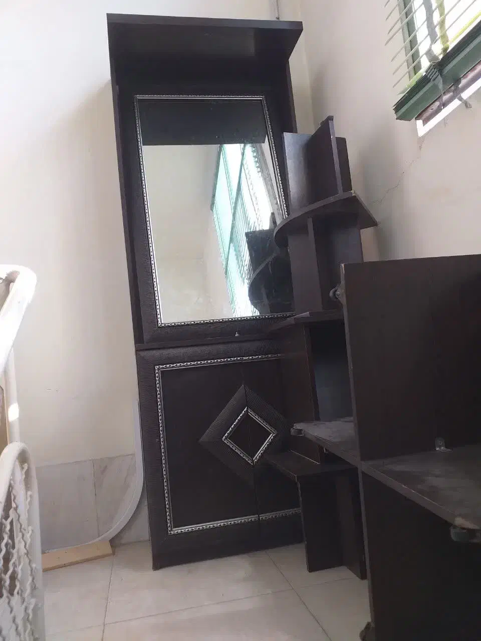 جاکفشی|جاکفشی، کمد، دراور|لنجان, |دیوار