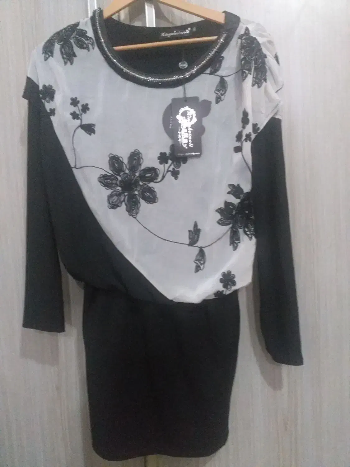 لباس مجلسی|لباس|اهواز, بهارستان|دیوار