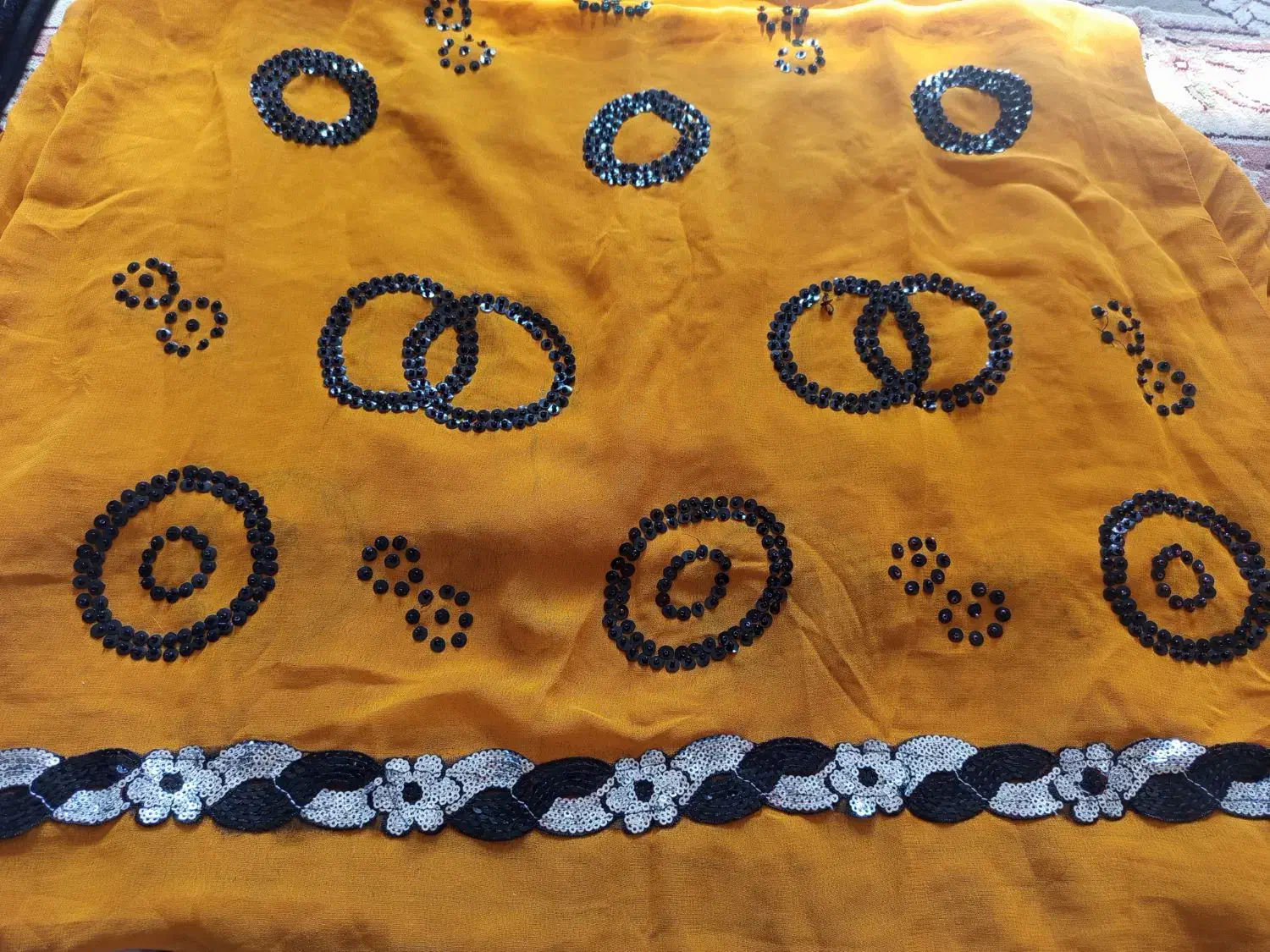 لباس کوردی|لباس|ساوه, |دیوار