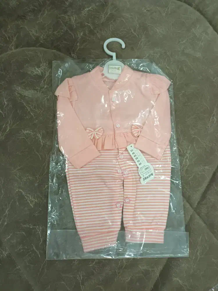 تعدای لباس نوزادی سایز ۱،۲|کفش و لباس بچه|رشت, جهاد|دیوار