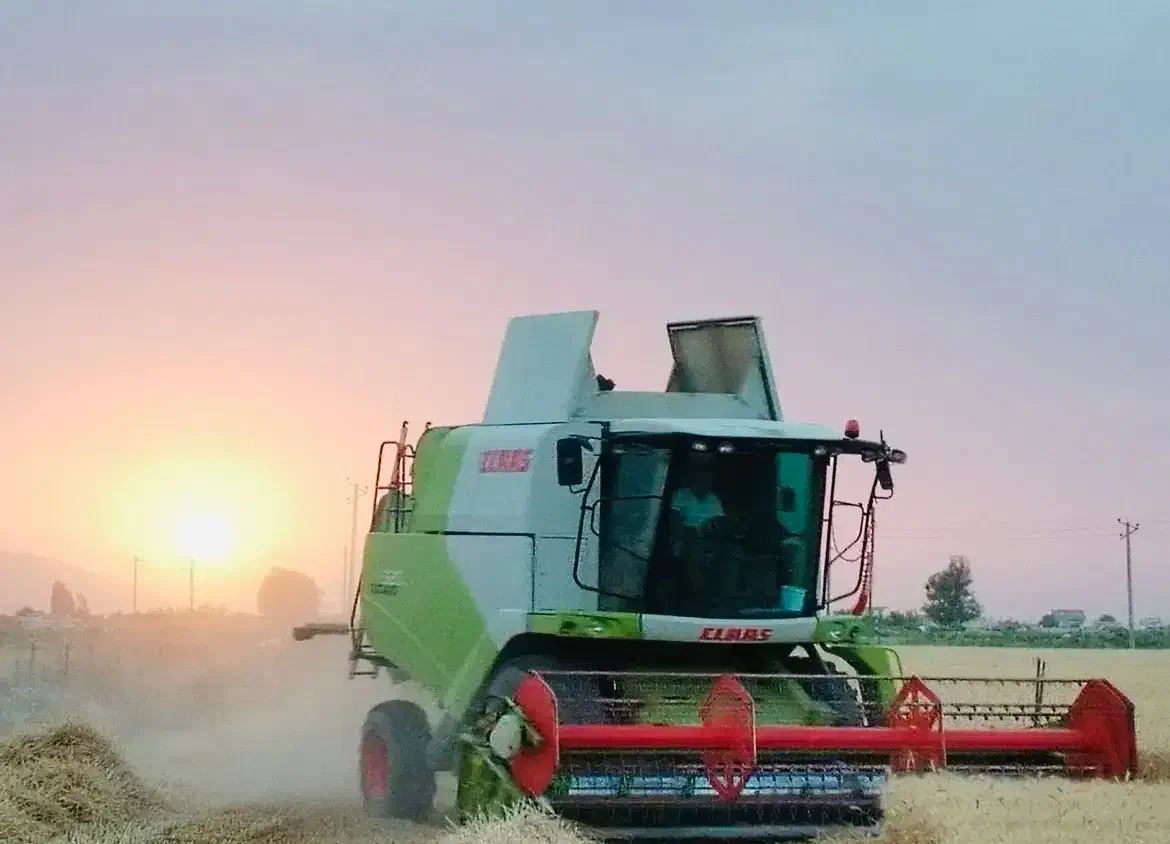 کمباین کلاس توکانو ۳۲۰|خودرو سنگین|مهاباد (آذربایجان غربی), |دیوار