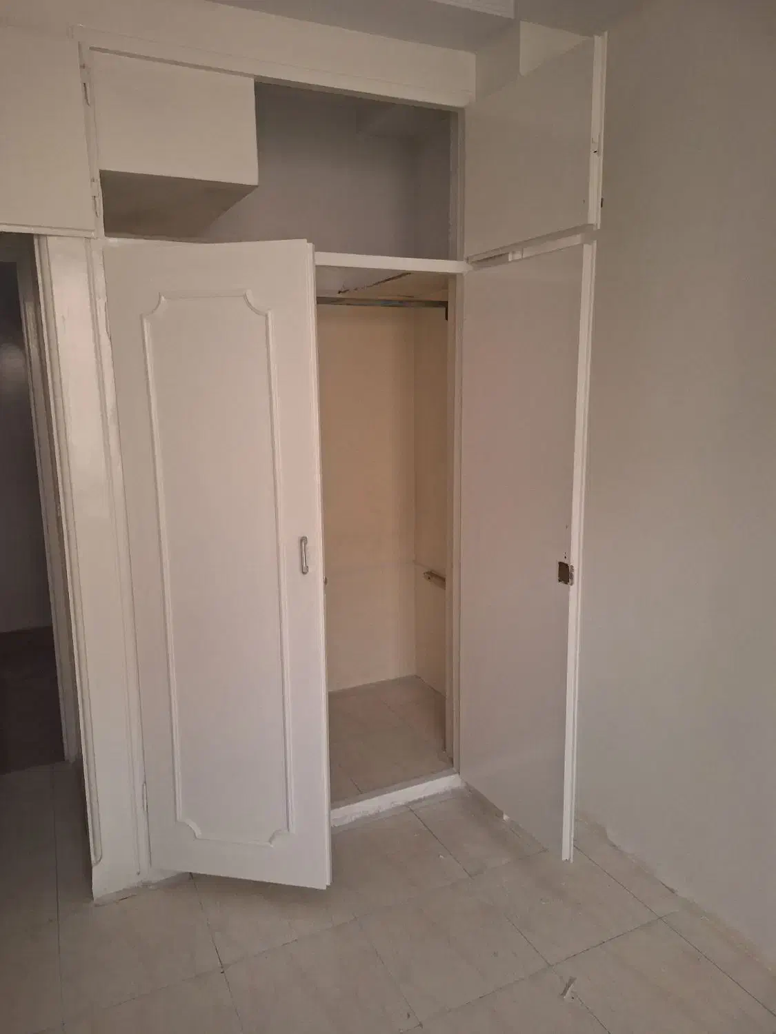 آپارتمان ۱۱۰متری  فول بازسازی دریاچه چیتگر