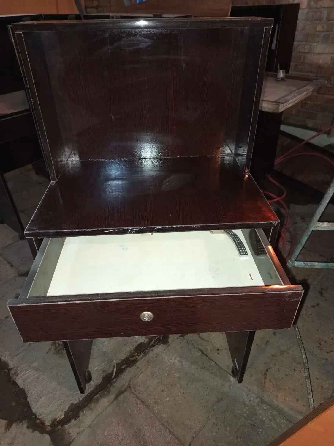 میز|میز تحریر و کامپیوتر|اهواز, کیانشهر|دیوار