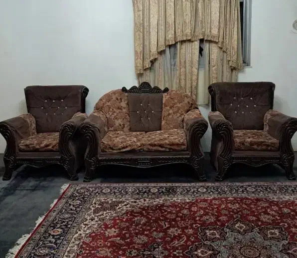 سه عدد کاناپه یک دو نفره دوتا یک نفره|مبلمان خانگی و میز عسلی|کرمانشاه, |دیوار