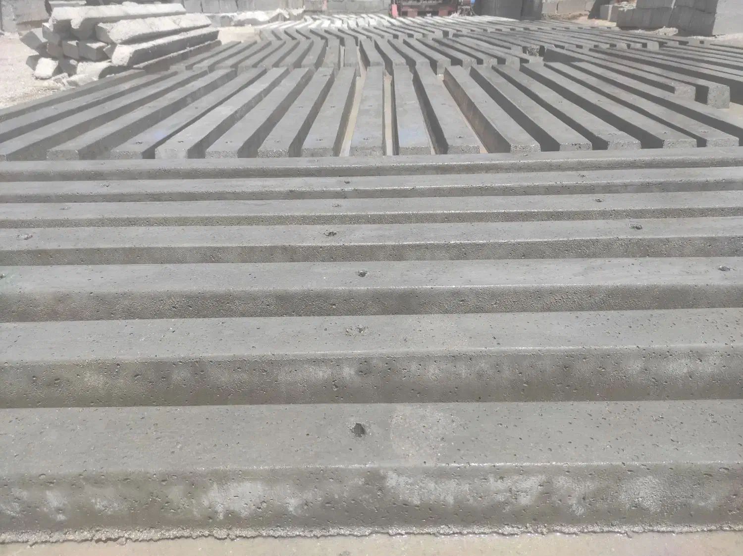 پایه فنس و پایه انگور (شهر فیروزه)|خدمات باغبانی و درختکاری|فیروزه, |دیوار