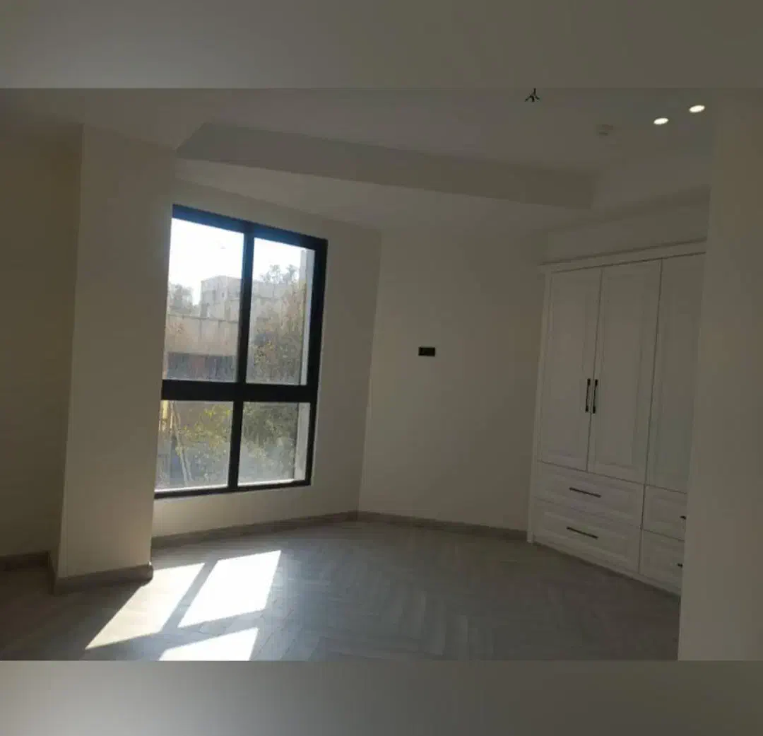 103متر سعادت آباد نوساز  2خواب  دوسال ساخت