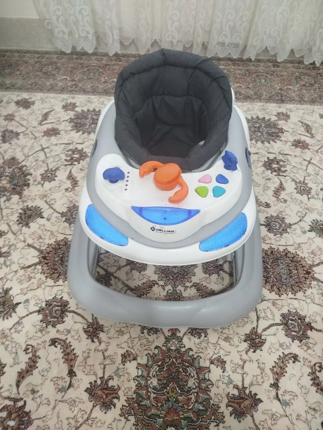 روروک وکریر|کالسکه و لوازم جانبی|تایباد, |دیوار