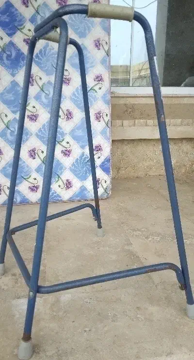 یک عدد واکر|آرایشی، بهداشتی، درمانی|املش, |دیوار