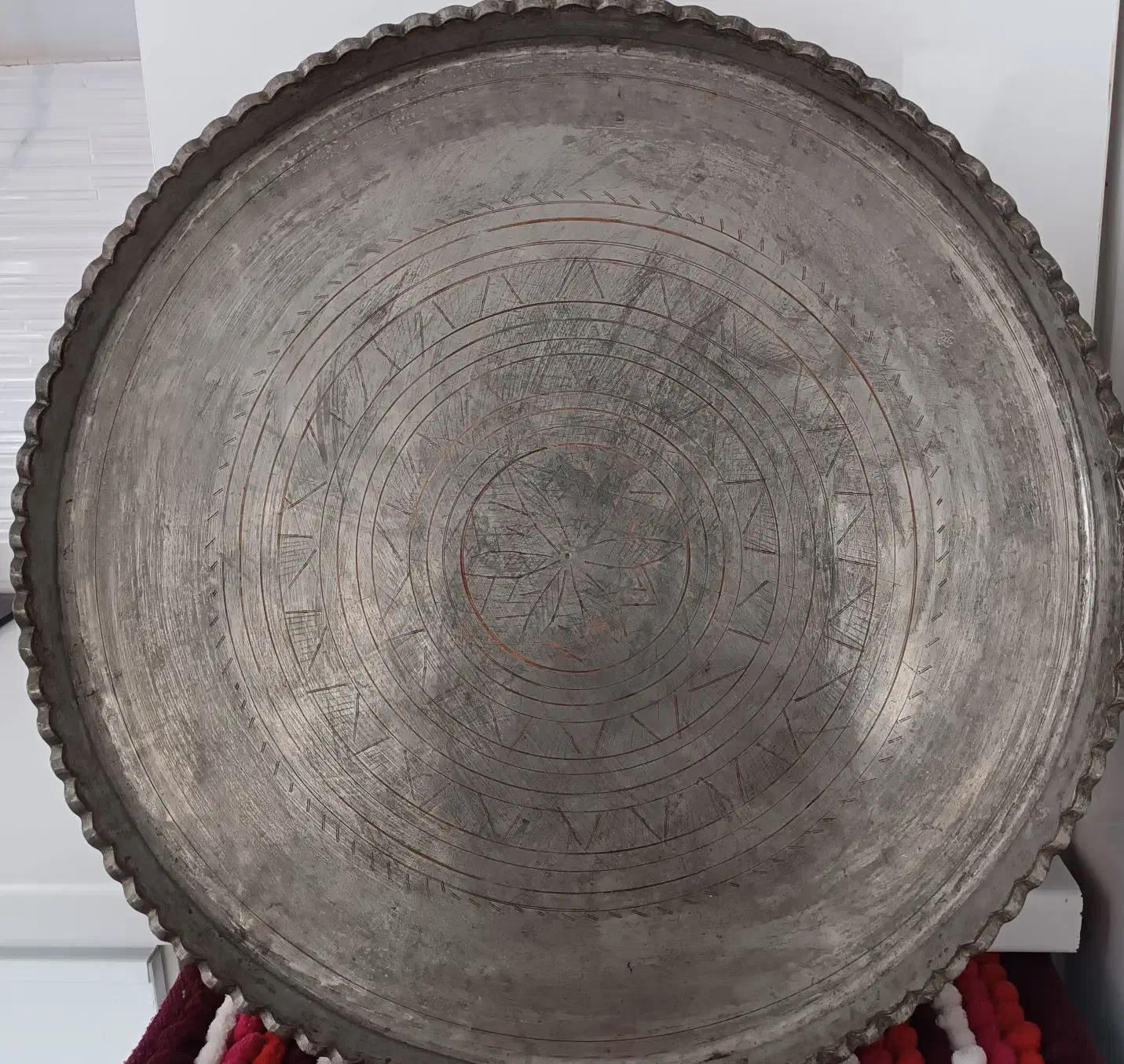 سینی مسی پرگاری|کلکسیون اشیاء عتیقه|شیراز, معالی‌آباد|دیوار