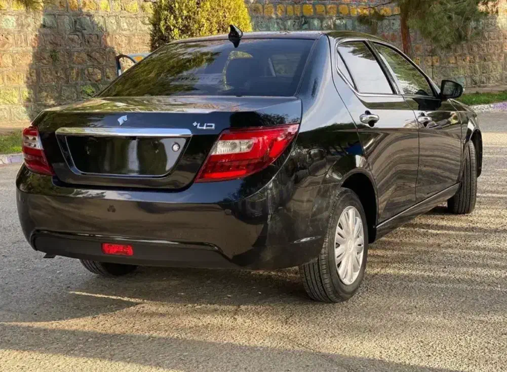 دنا پلاس مشکی ۴۰۴در حد خشک|خودرو سواری و وانت|قم, شهرک قدس|دیوار