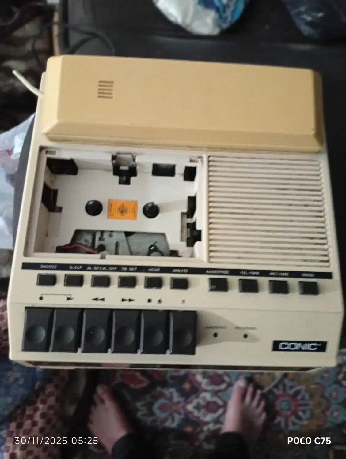 رادیو ساعت قدیمی CONIC به‌همراه تلفن و منشی‌تلفنی|کلکسیون اشیاء عتیقه|آباده, |دیوار