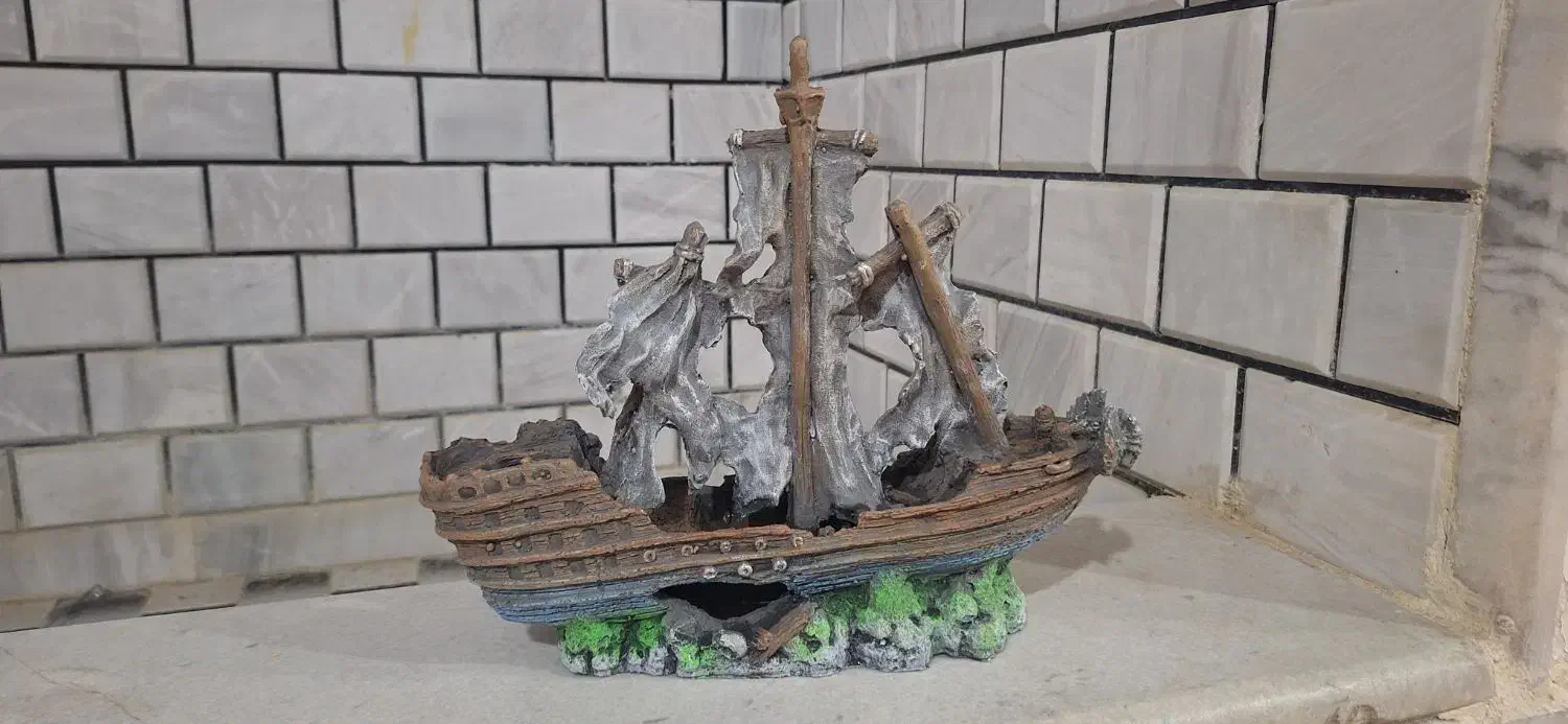 کشتی تزئینی|ماهی|ساوه, |دیوار