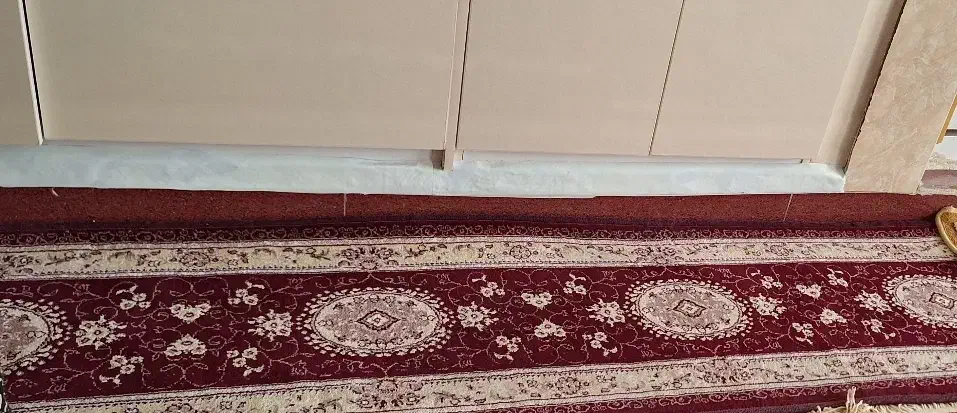 کناره قالی .نو و زیبا، بدون ایراد قیمت مناسب|فرش|هرسین, |دیوار