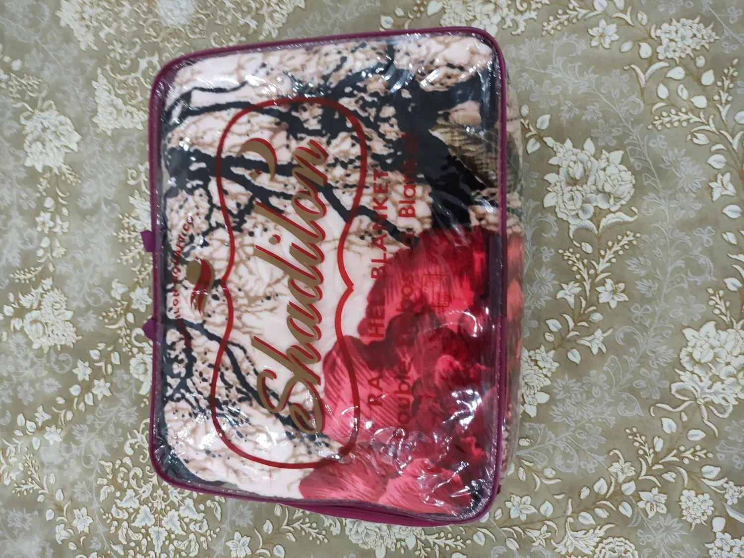 پتوی گلبافت|رختخواب، بالش، پتو|رباط‌کریم, نصیرشهر|دیوار