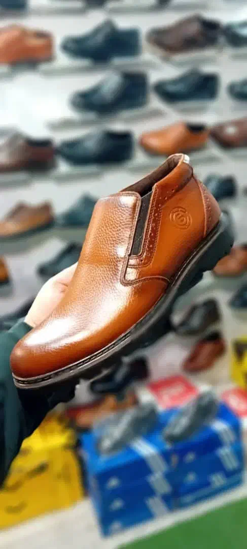 نیم بوت چرم مردانه|کیف، کفش، کمربند|رشت, چله خانه|دیوار