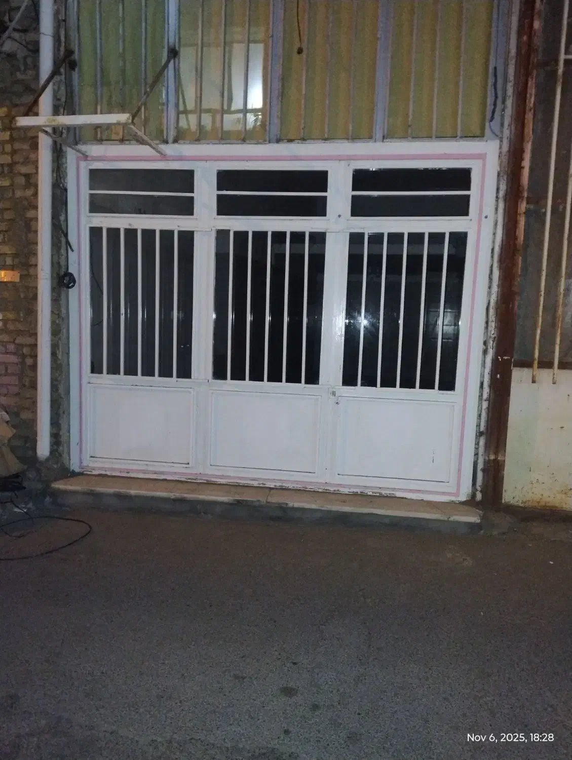 اجاره مغازه در خیابان انقلاب|اجارهٔ مغازه و غرفه|فردوس (خراسان), |دیوار