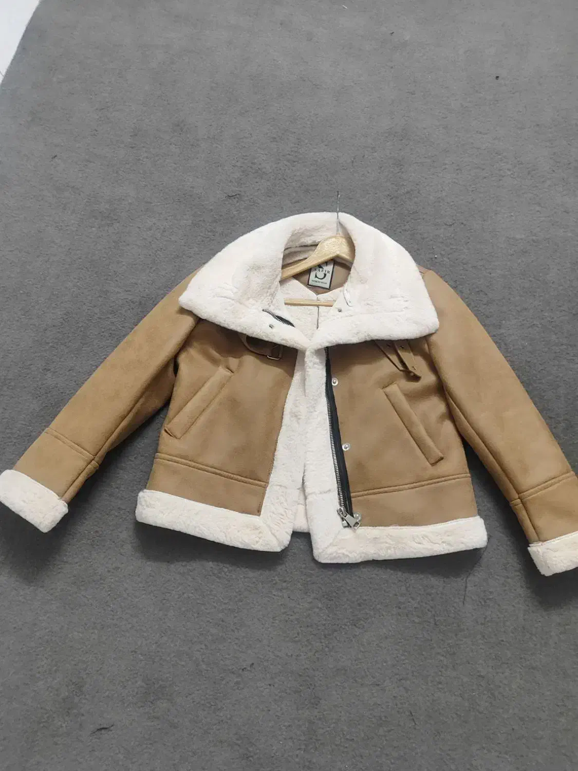 بوفالو|لباس|پاکدشت, پاکدشت (مامازند)|دیوار