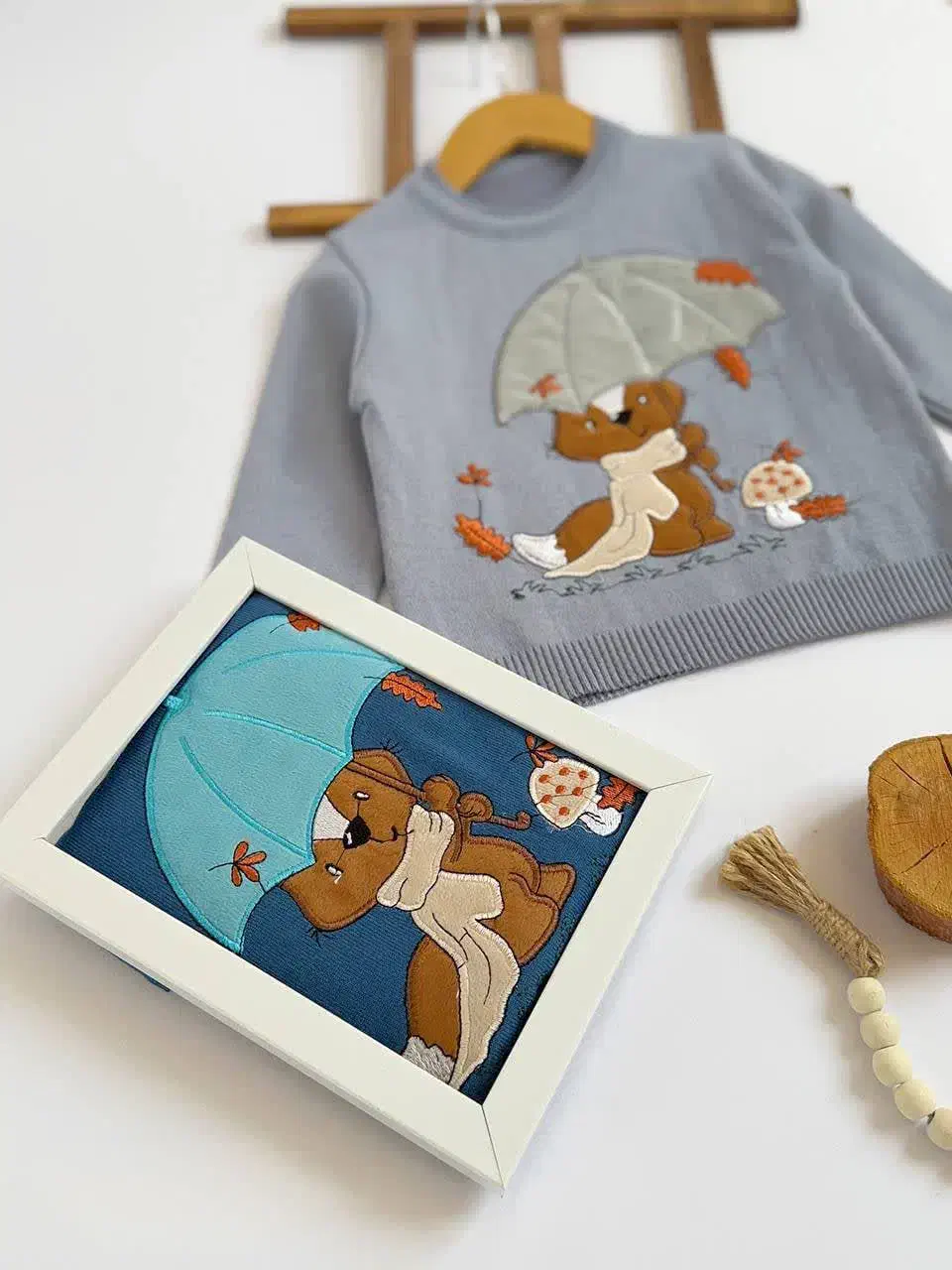 گپ روباه و چتر|کفش و لباس بچه|سیاهکل, |دیوار