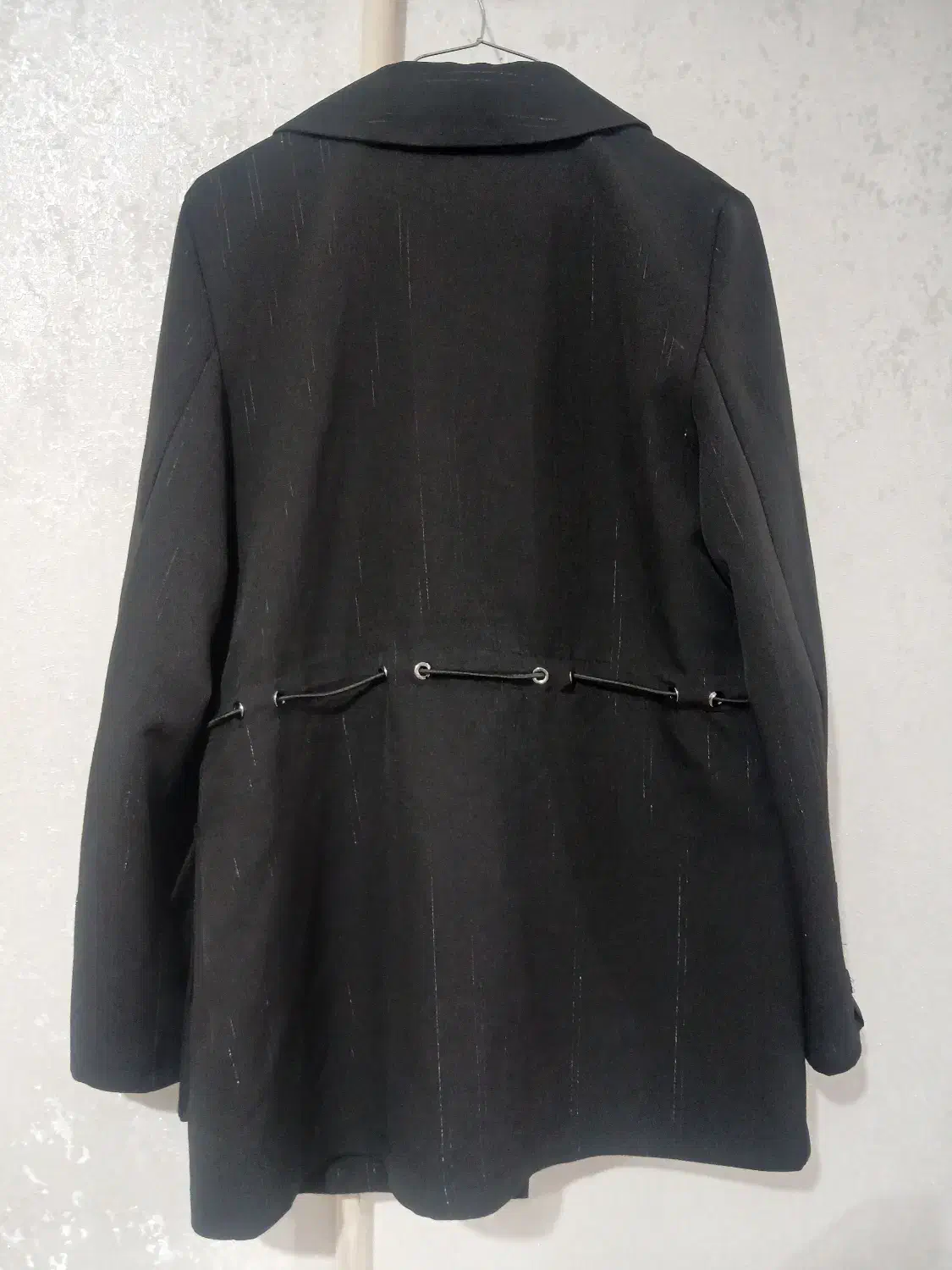 لباس زنانه|لباس|قلعه نو, |دیوار