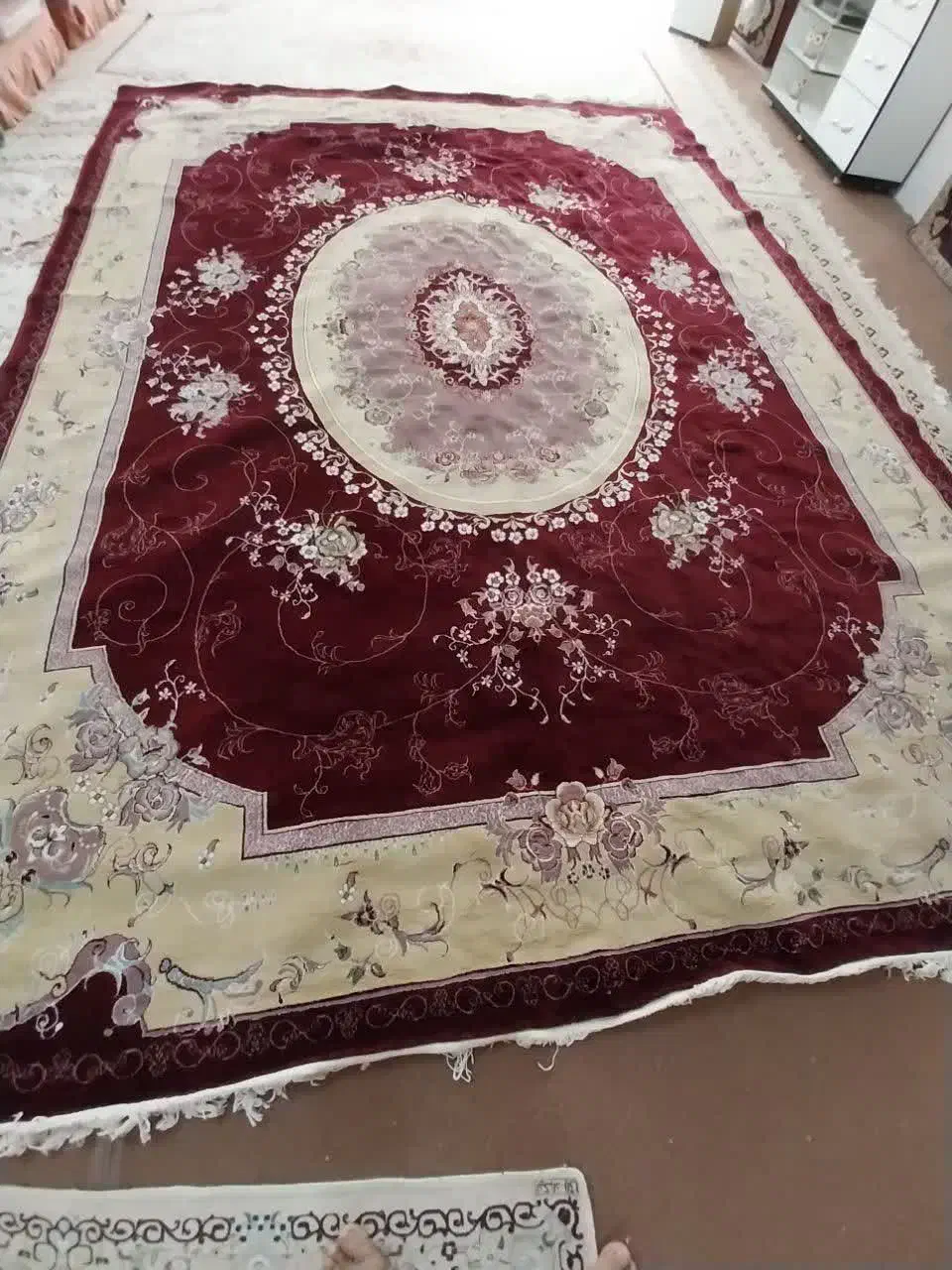 فرش و پشتی و رو فرشی|فرش|قنوات, |دیوار