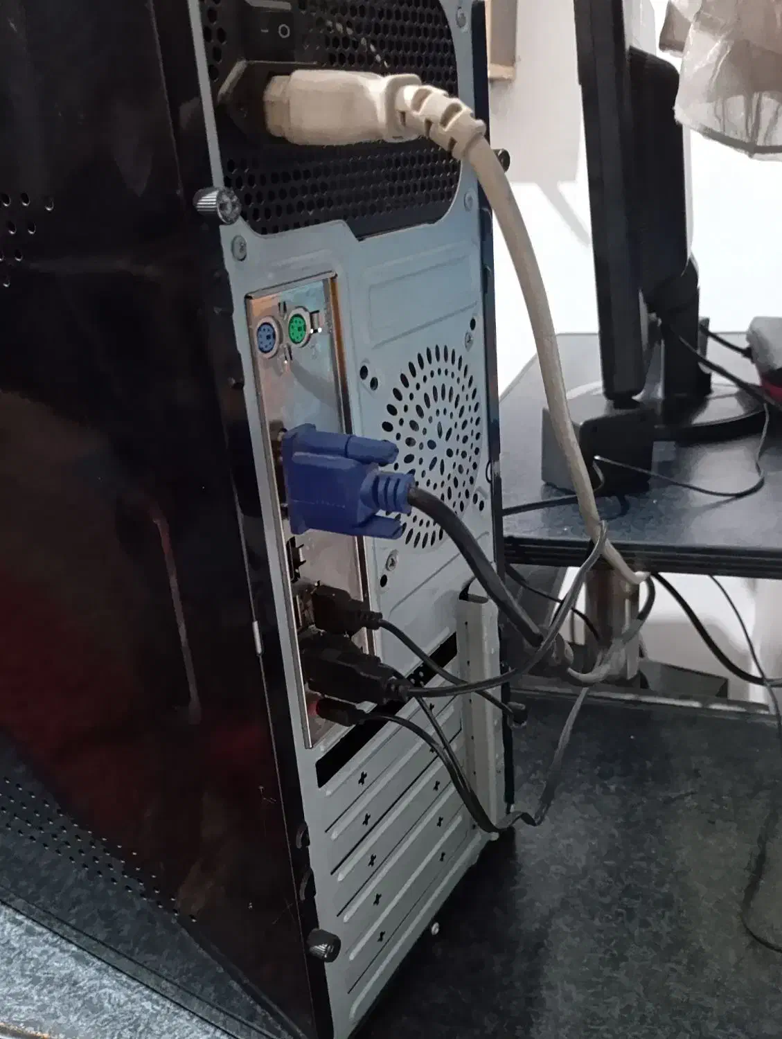 کامپیوتر|میز تحریر و کامپیوتر|همدان, |دیوار