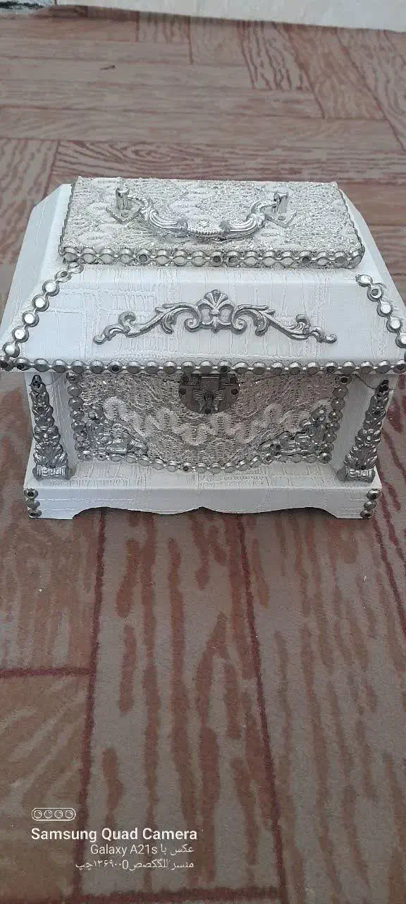 دو عدد چمدان لوازم آرایش|کیف، کفش، کمربند|قم, شهر قائم|دیوار