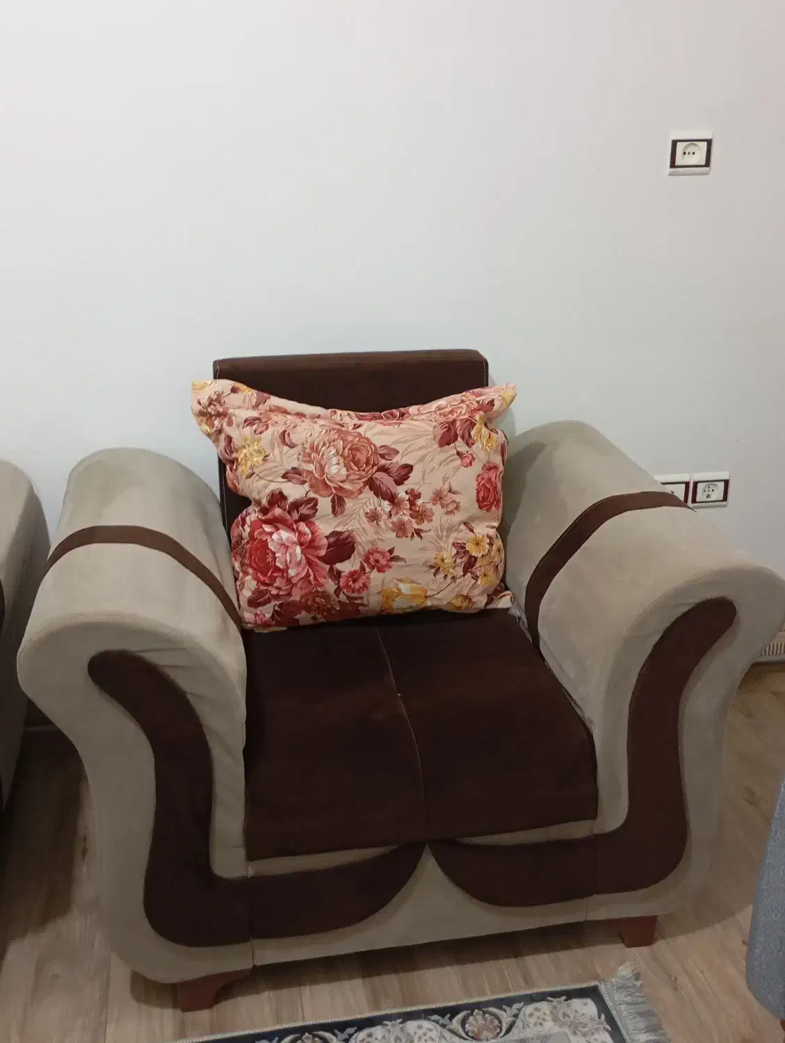 فروش|مبلمان خانگی و میز عسلی|سلماس, |دیوار