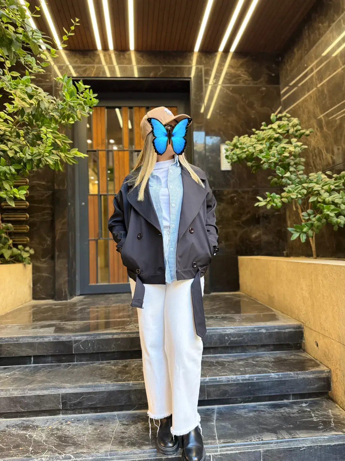 ترنچ کت|لباس|اصفهان, جلفا|دیوار