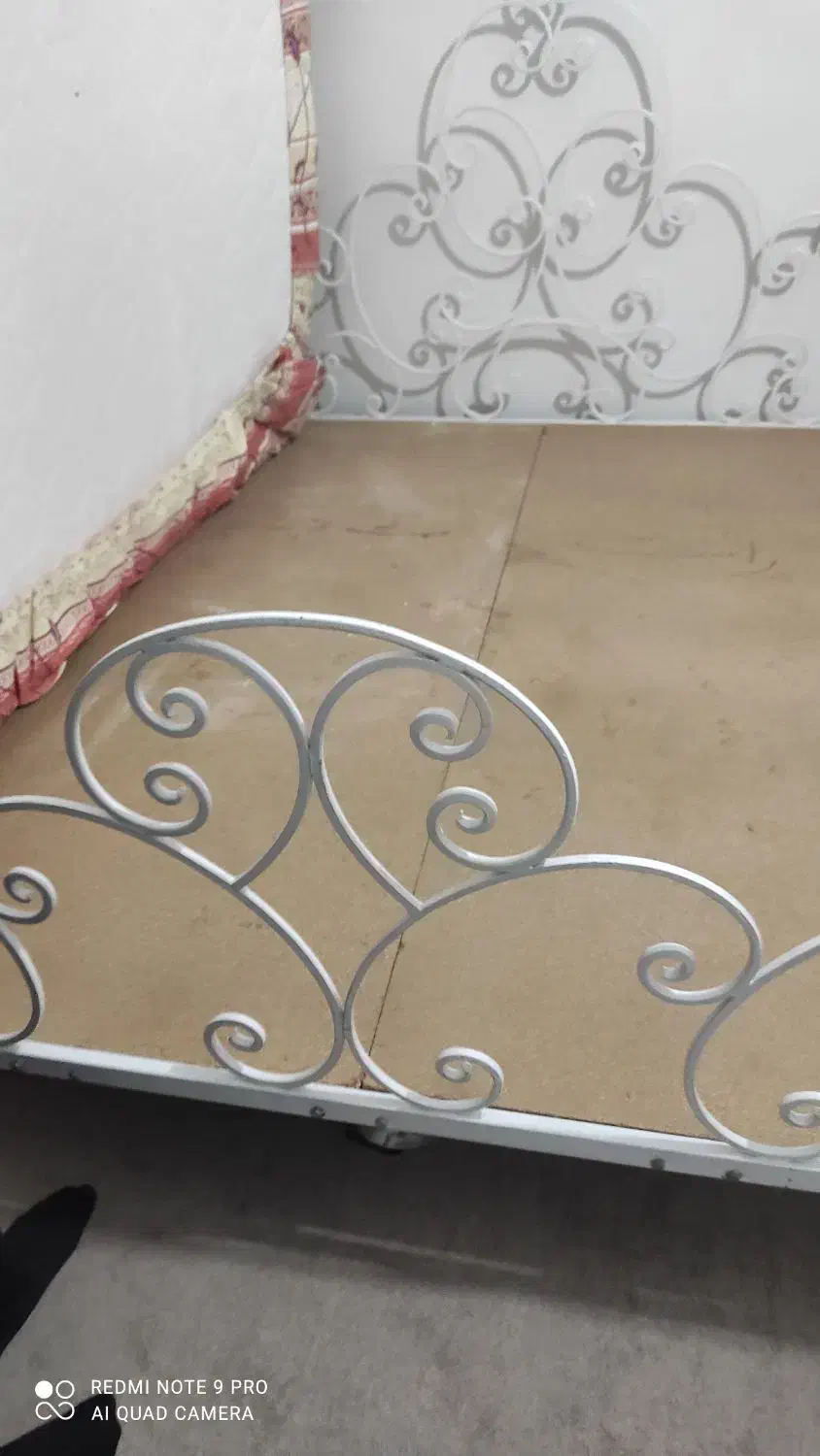 تخت خواب دونفره فلزی|تخت و سرویس خواب|کرمانشاه, |دیوار