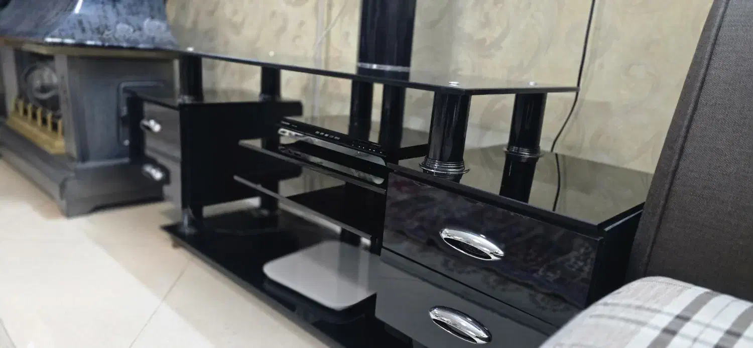 میز تلویزیون سالم و در حد نو|میز تلویزیون|مشهد, چهارچشمه|دیوار