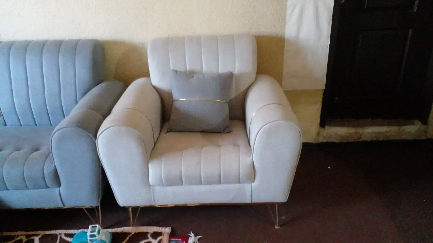 مبل رویال نوع  ۷ماه خریدم  با فاکتور|مبلمان خانگی و میز عسلی|مرودشت, مسکن مهرگان|دیوار