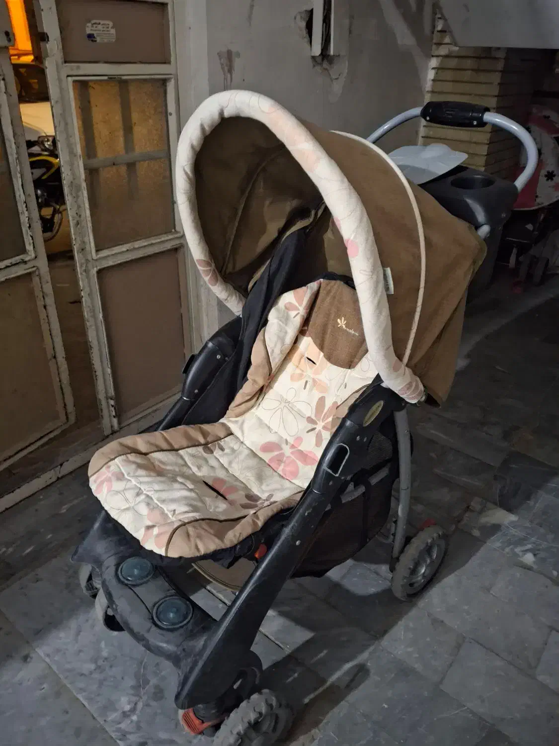 کالسکه سالم بهترین مارک الان نو ۱۲ قیمتشه|کالسکه و لوازم جانبی|سمنان, |دیوار