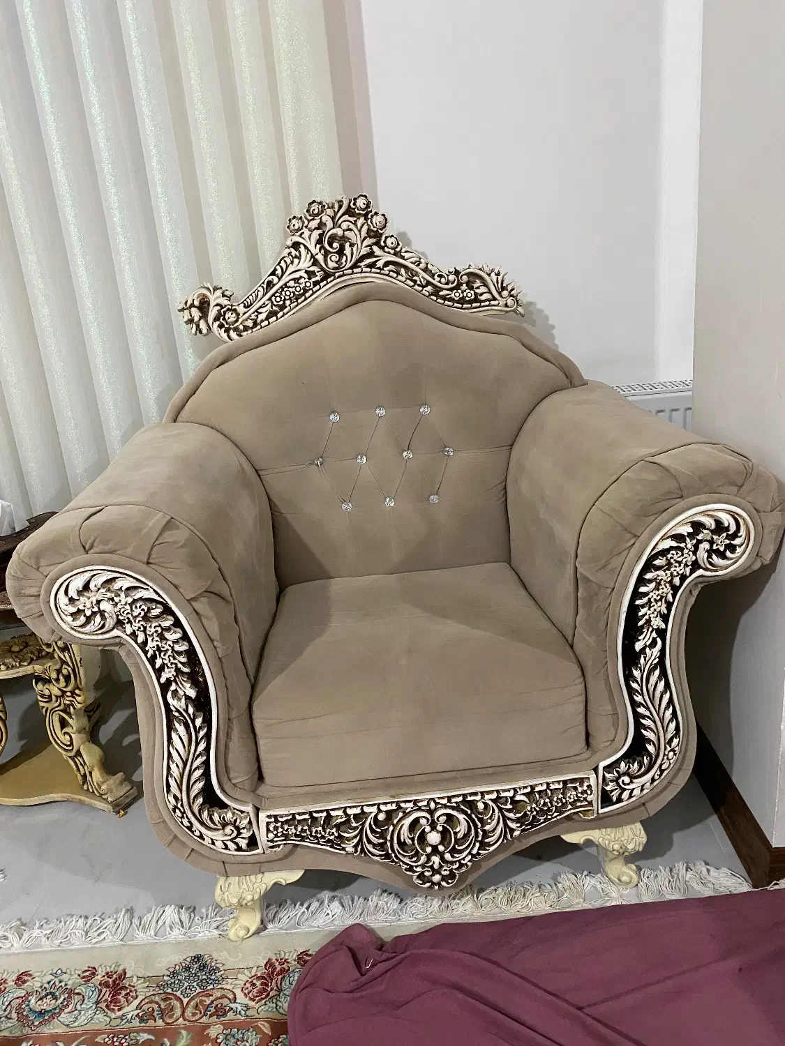 مبل سلطنتی|مبلمان خانگی و میز عسلی|شیروان (خراسان), |دیوار