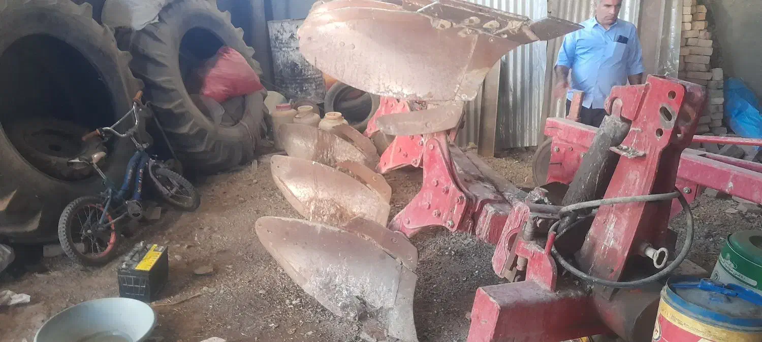 گاواهن ۳خیش  برگردان انلو ترکی|ماشین‌آلات صنعتی|سیلاخور, |دیوار