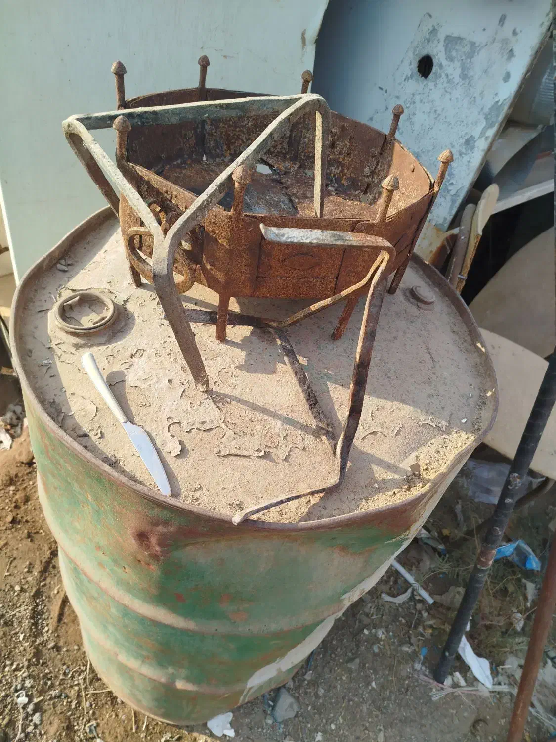 منقل قدیمی|کلکسیون اشیاء عتیقه|کاشان, دشت لتحر|دیوار