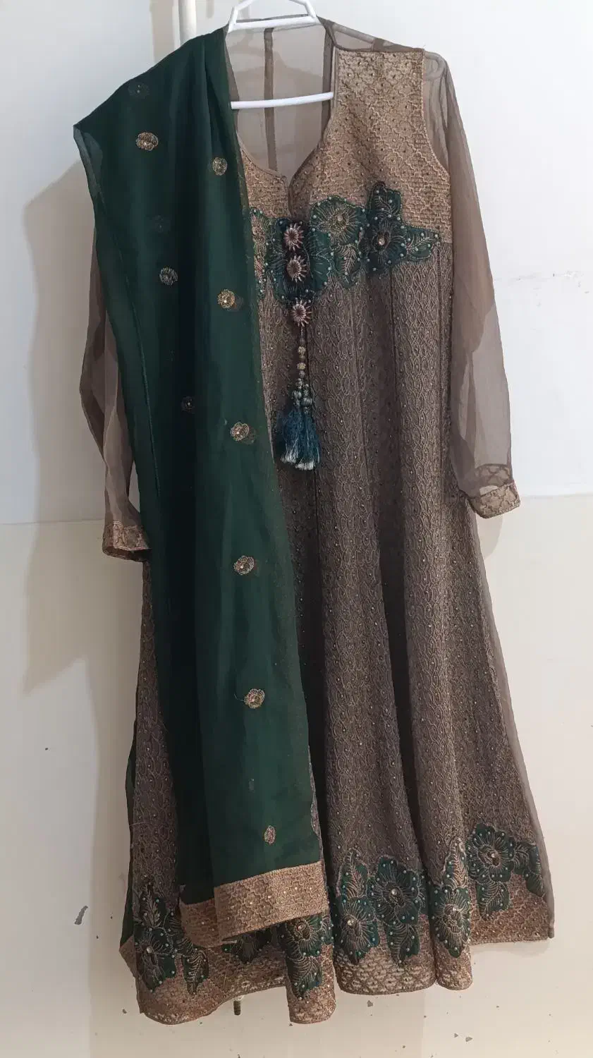 لباس محلی|لباس|قم, زنبیل آباد|دیوار