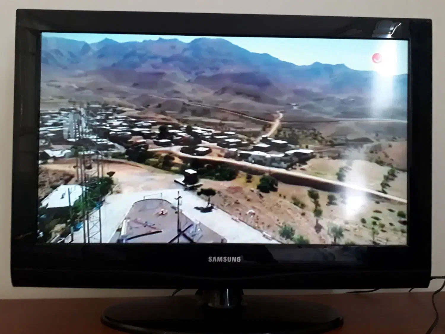 تلویزیون ۳۲اینچ|تلویزیون و پروژکتور|ابهر, |دیوار