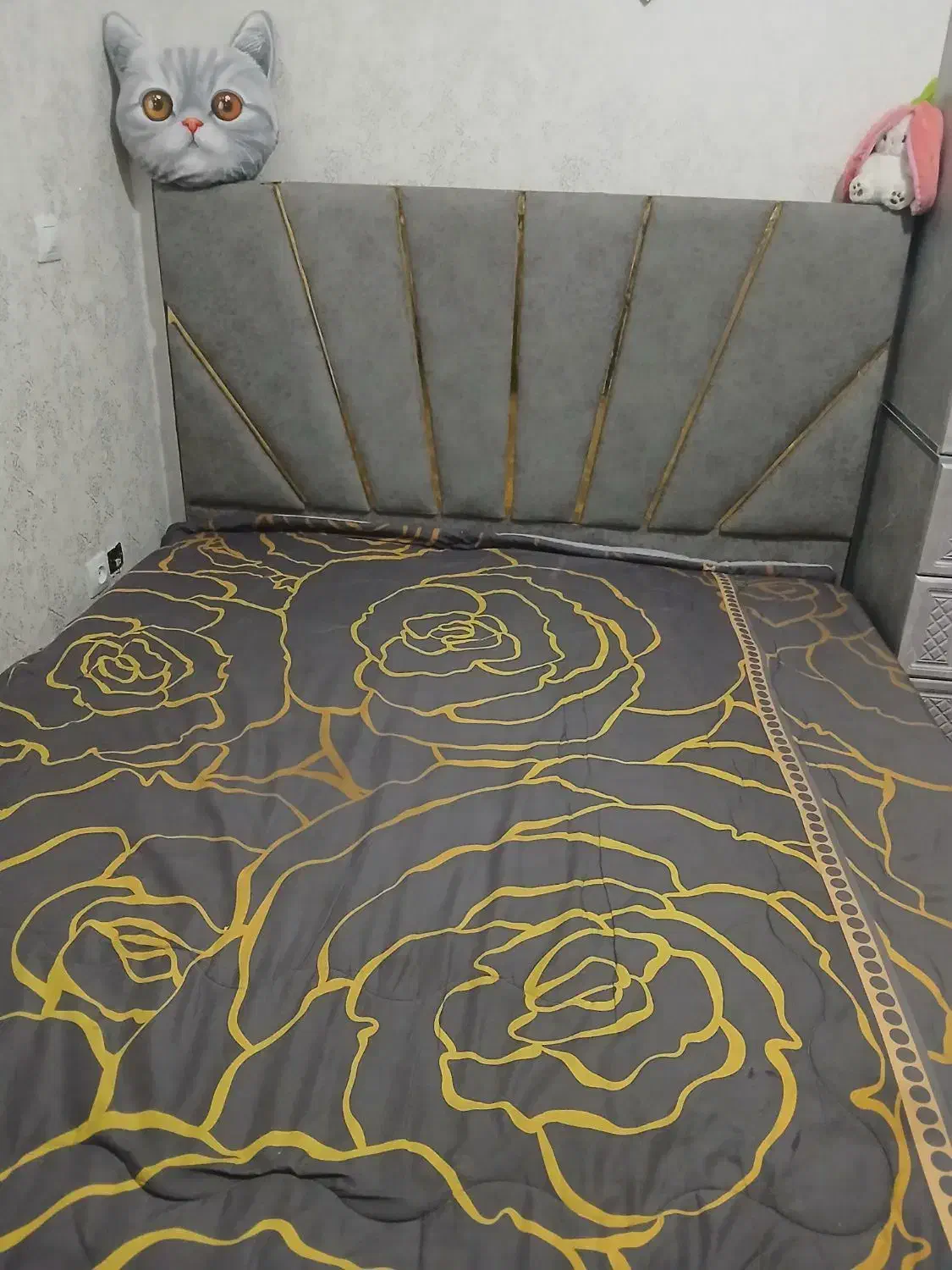 تخت دونفره|تشک تختخواب|فشاپویه, |دیوار