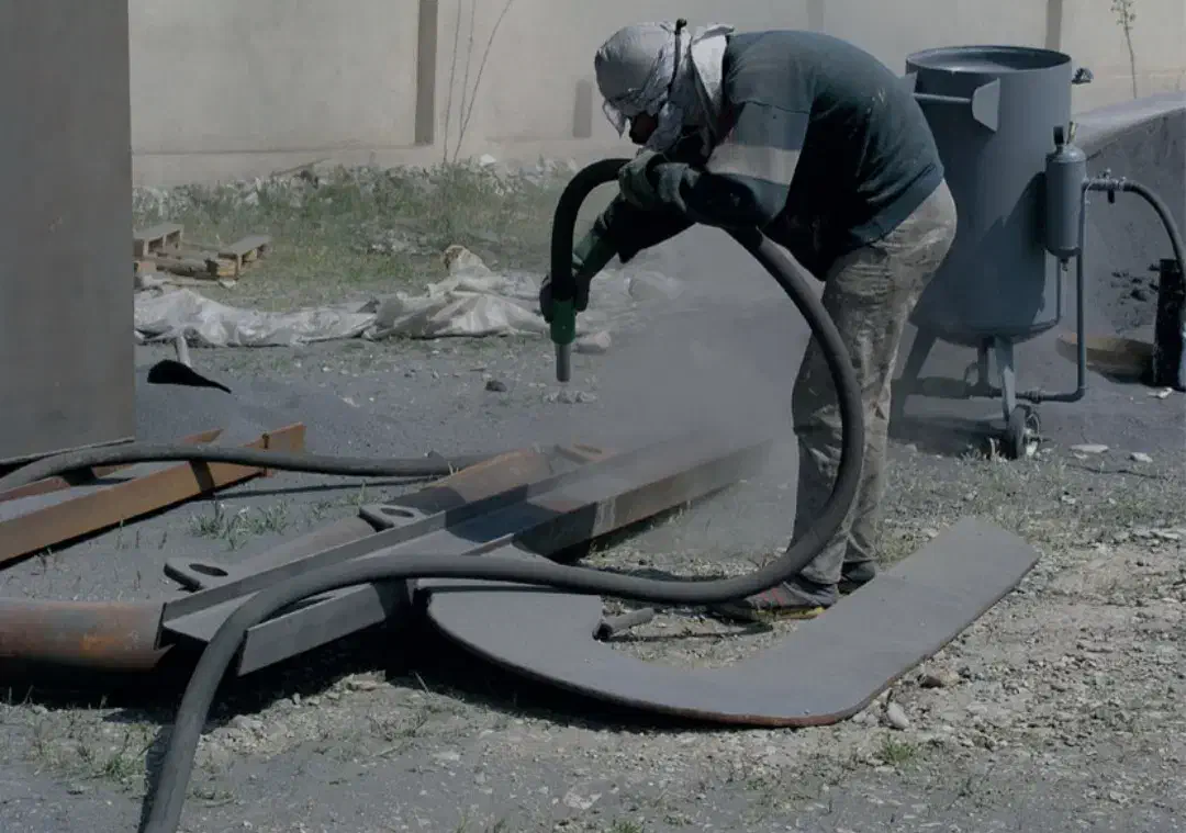 جوشکاری .اجرای پایپینگ.داربست.رنگ وسندبلاست|خدمات پیشه و مهارت|عسلویه, |دیوار