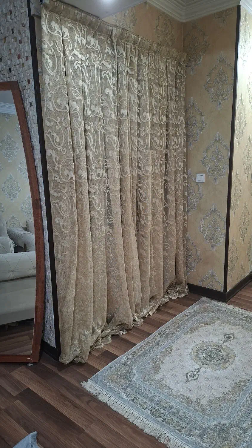 پرده|پرده، رانر، رومیزی|تهران, انبار نفت|دیوار