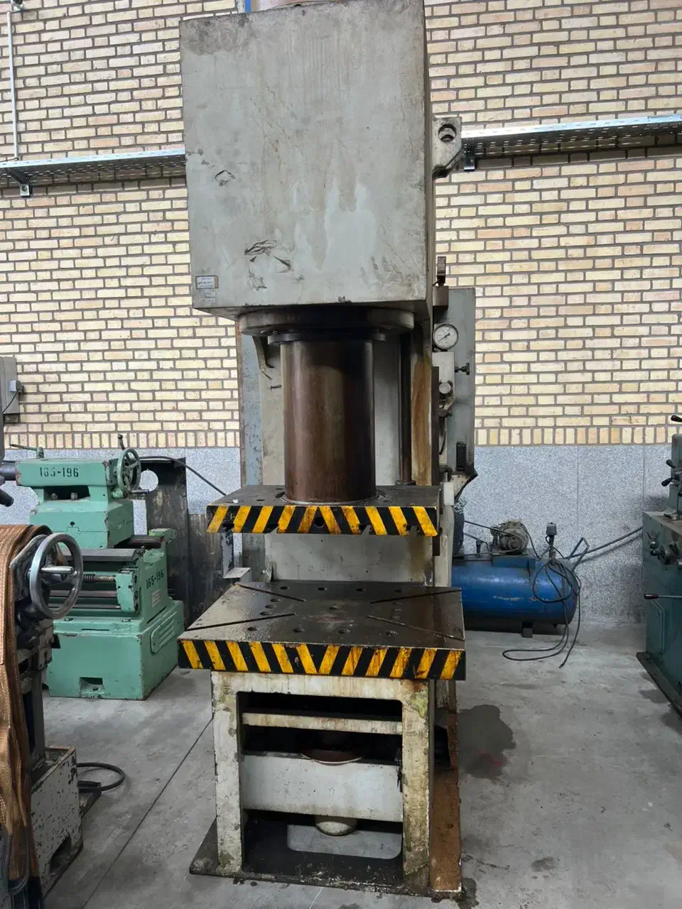 دستگاه پرس هیدرولیک|ماشین‌آلات صنعتی|مشهد, شهرک صنعتی توس|دیوار