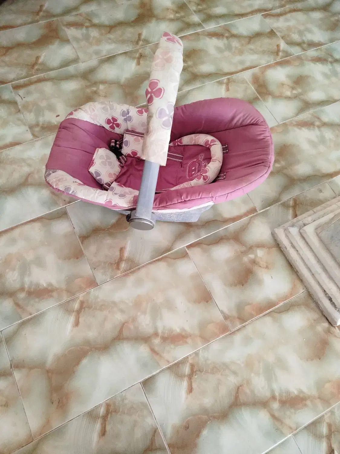 کریر کم کار ۲۰۰ تمن|کالسکه و لوازم جانبی|تربت‌حیدریه, پائین ولایت|دیوار