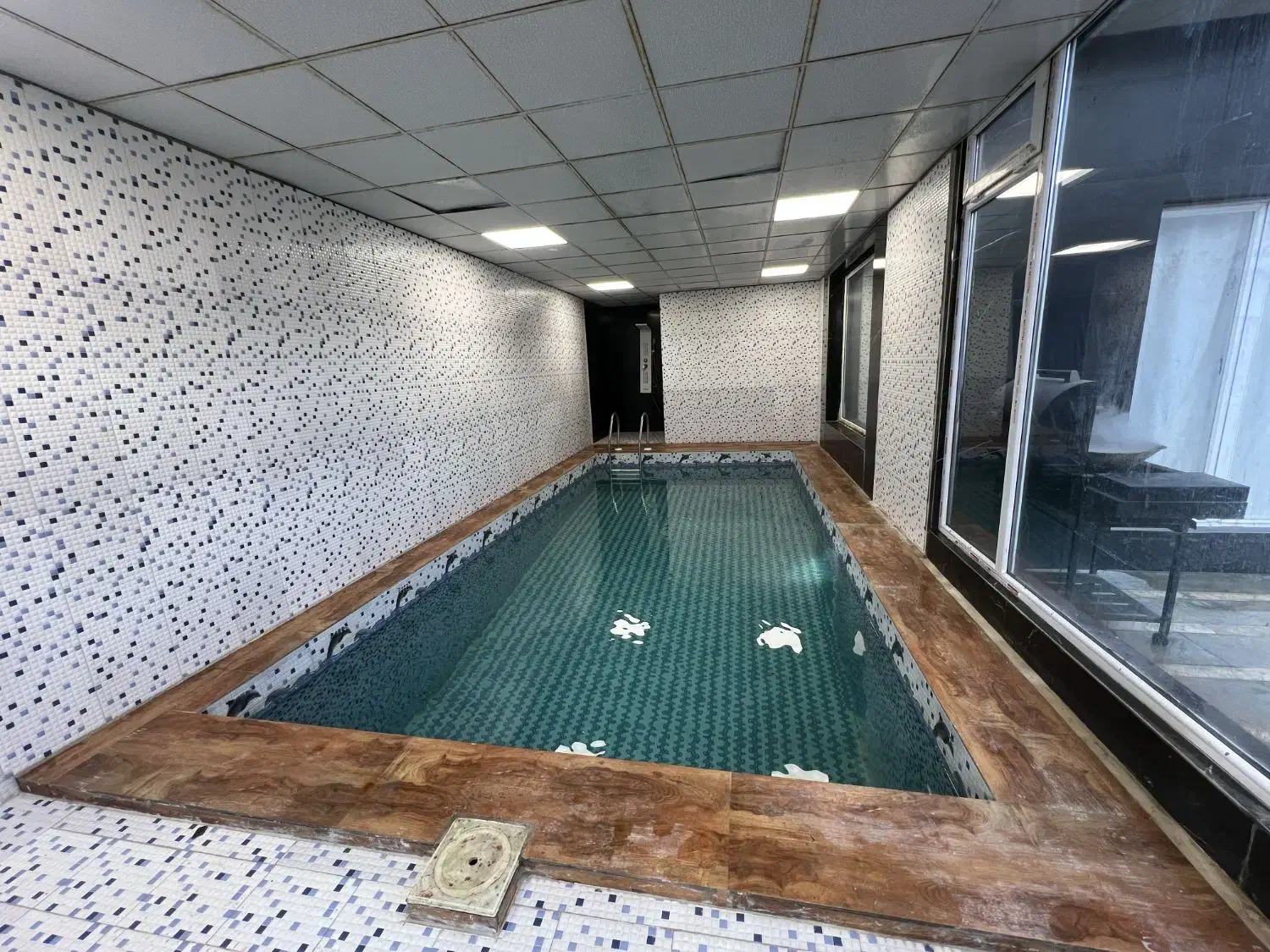 اجاره باغ ویلا ساعتی روزانه ماهانه|اجارهٔ کوتاه‌مدت ویلا و باغ|ماهدشت, |دیوار