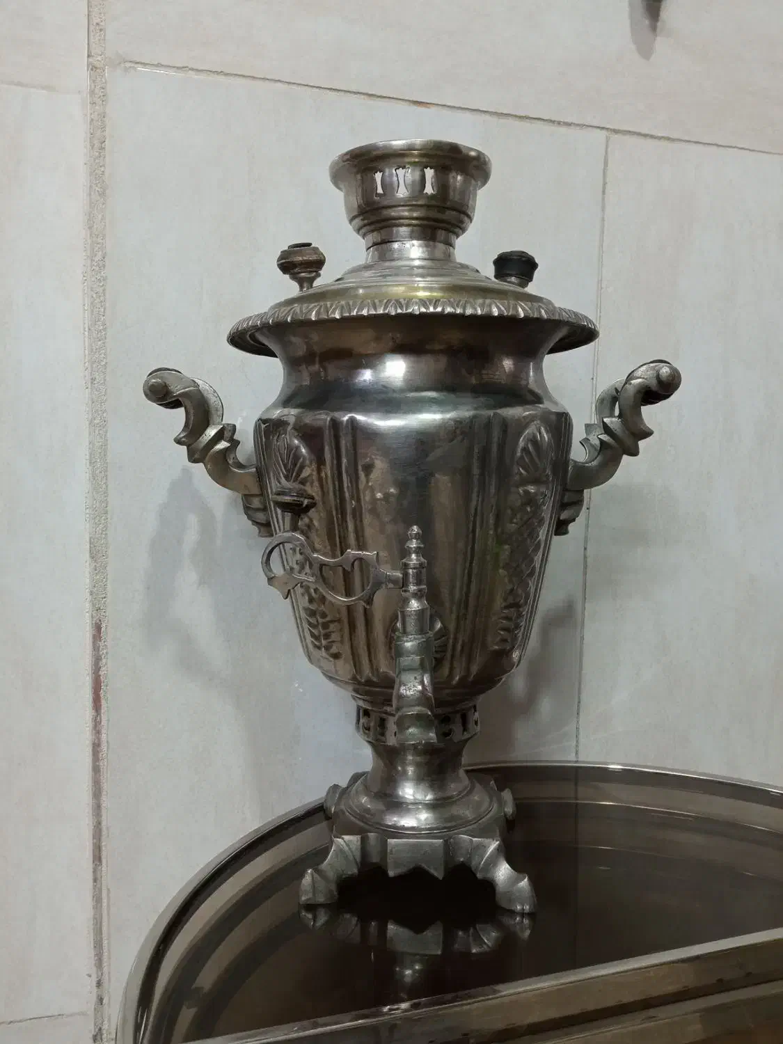 سماور زغالی برنجی قدیمی عتیقه بکر استثنایی درحدنو|کلکسیون اشیاء عتیقه|اصفهان, شیخ اشراق|دیوار