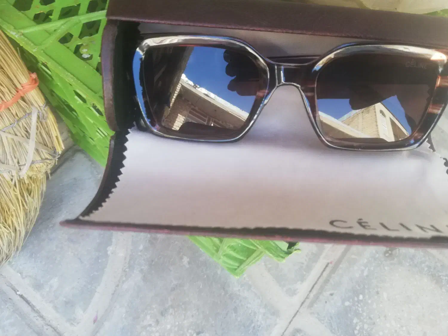 عینک آفتابی دودی نو 180 تومان مقطوع|زیورآلات و اکسسوری|شیراز, شیخ روزبهان|دیوار