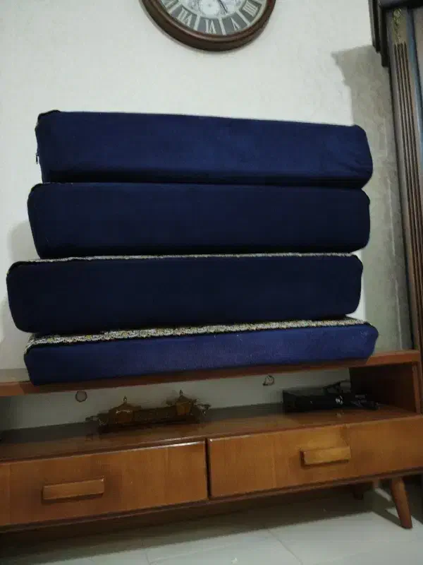 دو جفت پشتی سورمه ای سالم|پشتی|قزوین, |دیوار