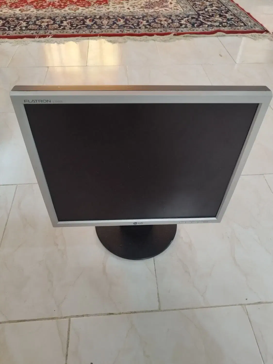 مانیتور ۱۹ اینچ LG|قطعات و لوازم جانبی رایانه|تهران, جوادیه|دیوار