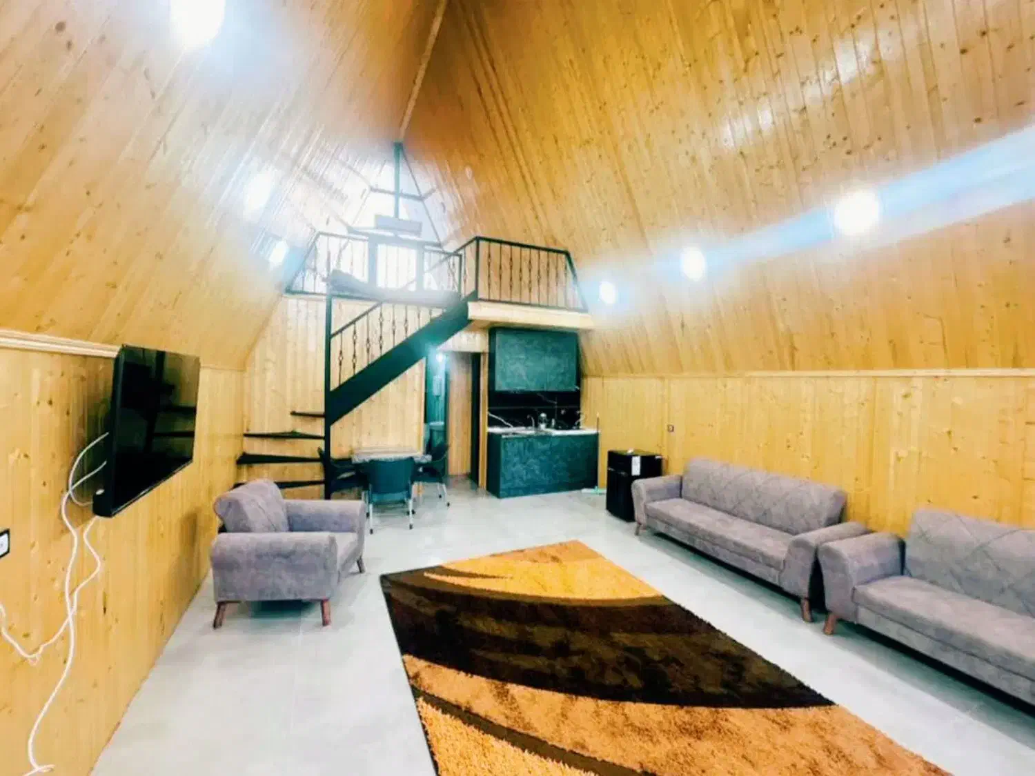 اجاره شبانه ویلا کلبه سوئیسی جکوزی دار (مالک هستم)|اجارهٔ کوتاهمدت ویلا و باغ|سرخرود, |دیوار