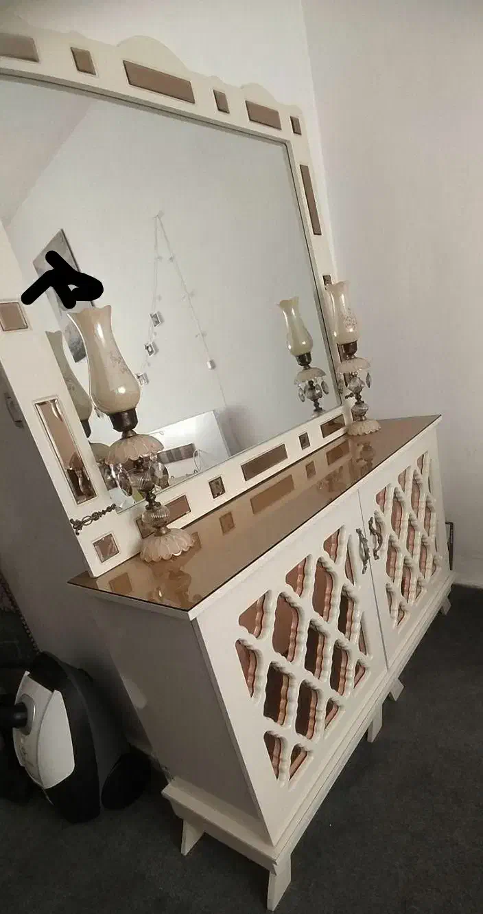 آیینه کنسول|بوفه، ویترین، کنسول|رشت, یخسازی|دیوار