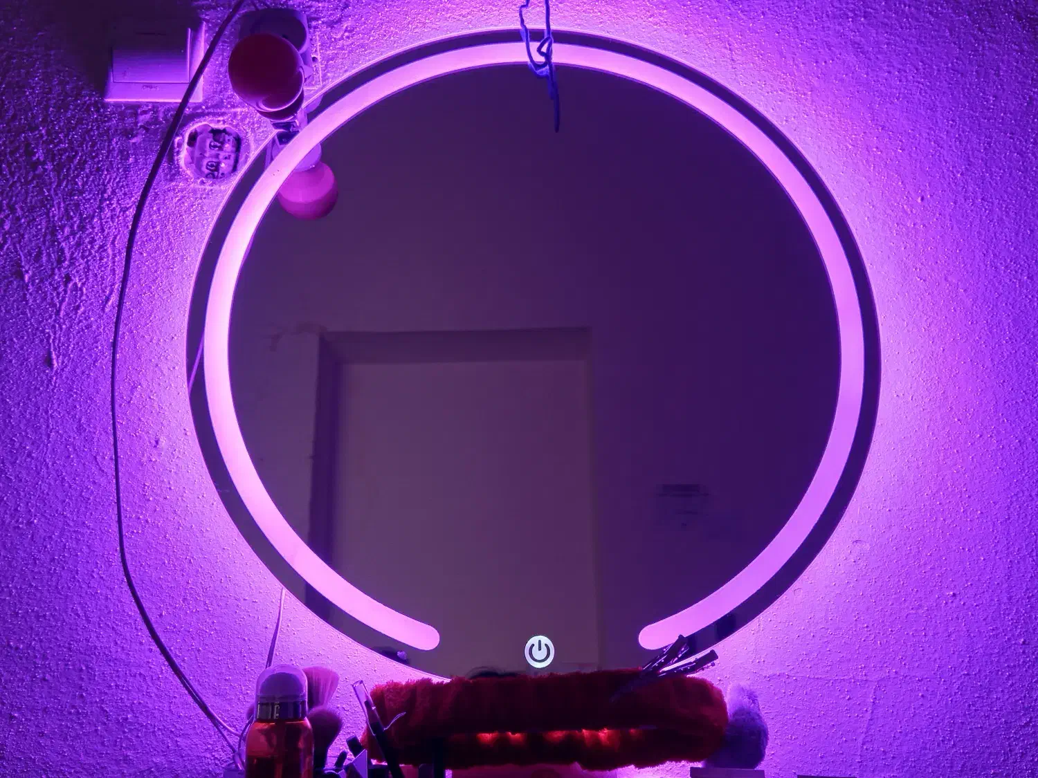 آینه نو|آینه|شیراز, گود خزینه|دیوار